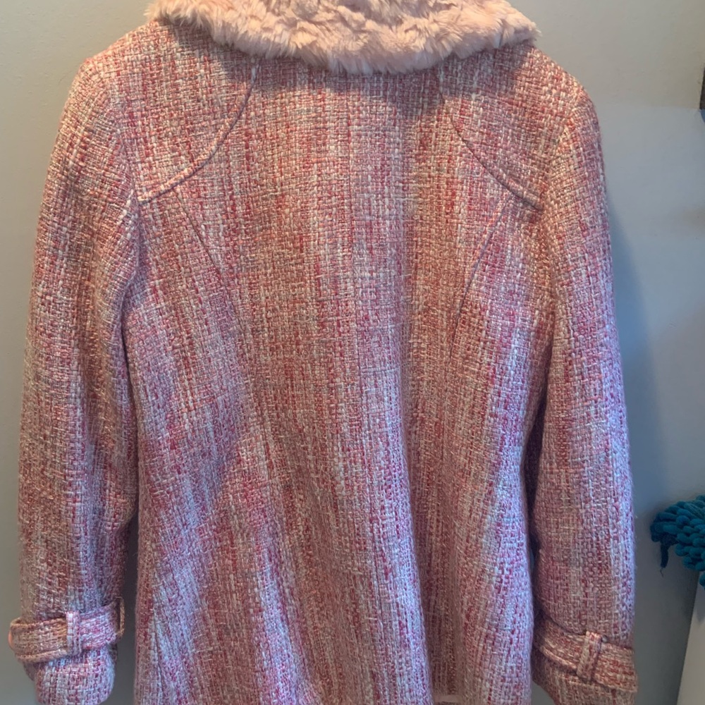 Women's Pink Tweed Coat with Faux Fur Collar - Picture 6 of 7